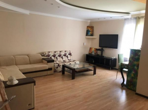 Flat with terrace 200 sq.m in Gelendzhik on Ordzhonikidze 6